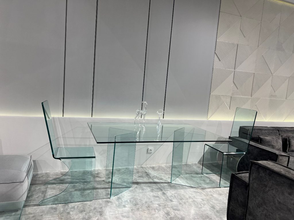 راهنمای کامل انتخاب بهترین میز نهارخوری شیشه‌ای مدرن